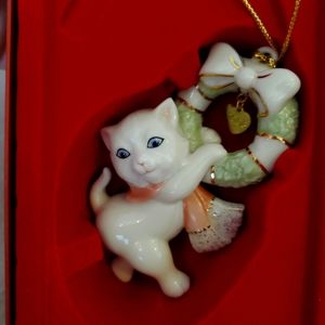 2008 cat lenox Christmas ornament